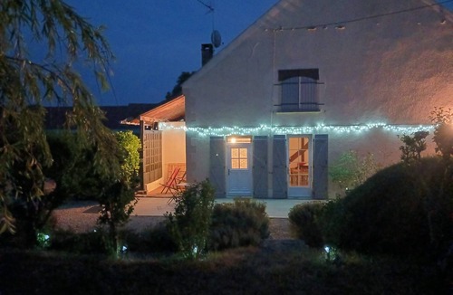 Cuncy-les-Varzy House | Maison de Charme au Milieu D'un bel Espace Arboré