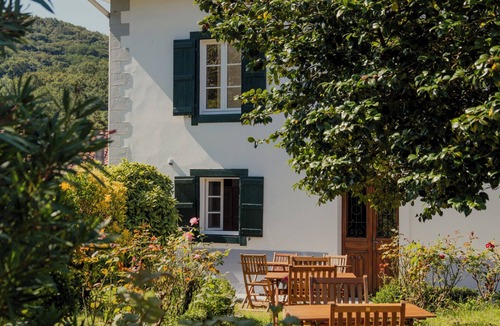 Hasparren House | Maison de Charme Avec Grand Jardin au Coeur du Pays Basque