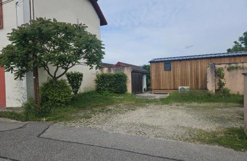 Belley Apartment | Maison de jardin vue montagne
