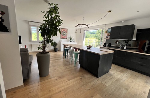 Epinal House | Maison de Vacances , Terrasse, Piscine, Jardin à 2 min de la Ville