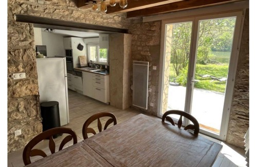 Luzech House | Maison de vigne en bord du Lot/Vineyard house cottage on the banks of the Lot