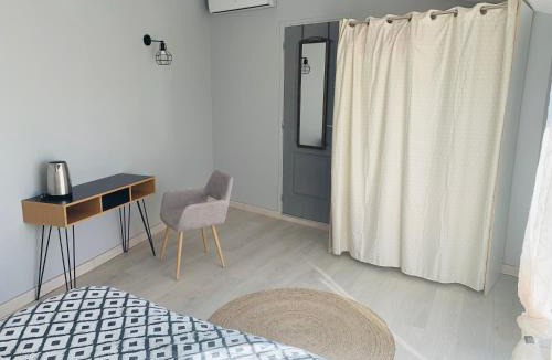 Chateauneuf-du-Rhone Apartment | Maison de village au cœur de la Drôme Médiévale - Les Remparts - Drôme provençale