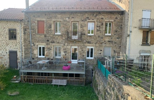 Pradelles House | Maison de Village 15 Personnes