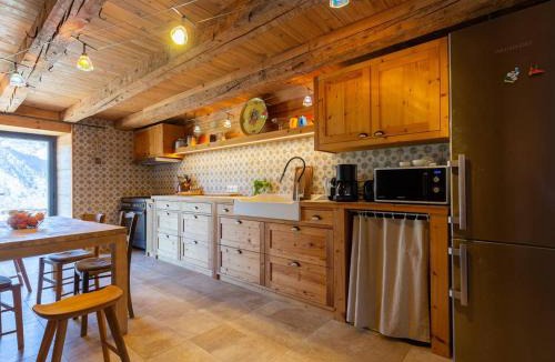Loudervielle House | Maison de village 8 personnes à Loudervielle avec Wifi - FR-1-695-71