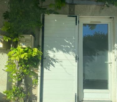 Malataverne Apartment | Maison de village avec terrasse