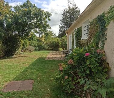 Narcy House | Maison de village en bord de rivière