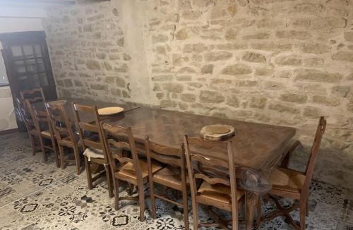 Saint-Julien House | Maison de ville au cœur d'un village de caractère dans le jura