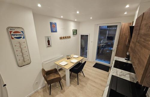 Epinal House | Maison de ville rénovée avec garage privatif à Épinal - FR-1-589-834