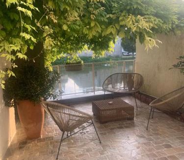 Verdun-sur-le-Doubs House | Maison des glycines au bord du Doubs