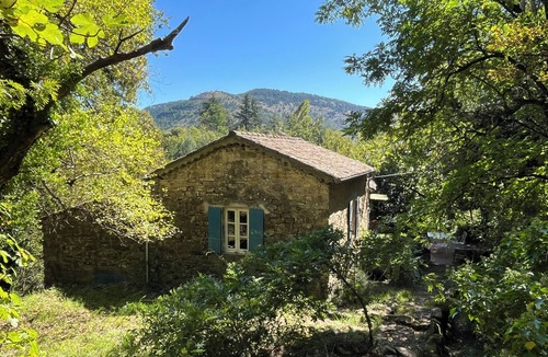 Vesseaux House | Maison des Marcassins at the edge of the woods