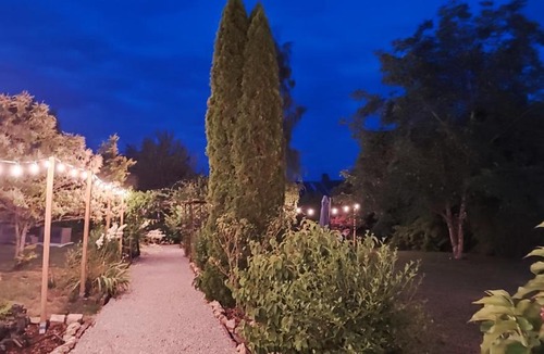Melay Bed & Breakfast | Maison Egalité