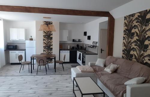 Maron Apartment | maison en pierre avec balnéo entre Toul et nancy