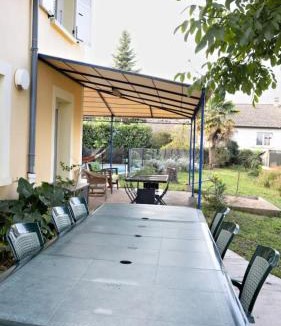 Saint-Marcel House | Maison familiale- 12 couchages - 6 chambres, piscine, très grand jardin