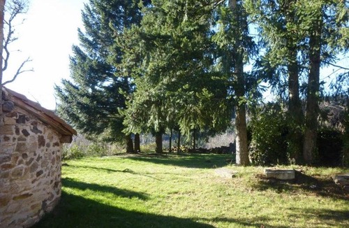 Saint-Vert House | Maison familiale 4 chambres avec jardin, cheminée, poêle à bois, parking et Wi-Fi - FR-1-582-230