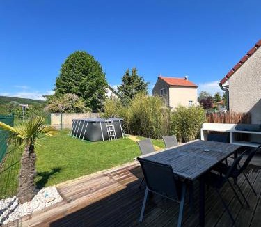 Couchey House | Maison familiale piscine les petits loups
