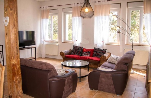 Saint-Claude House | Maison familiale spacieuse à Saint-Claude, vue sur la rivière