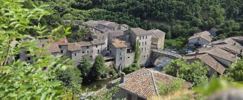 Burzet Apartment | Maison FLOËGE 4 personnes