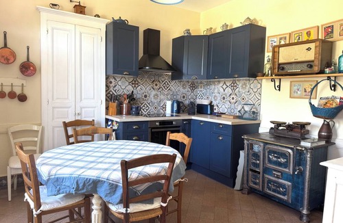 Ecuisses House | Maison Henriette | Charming vacation rental with a view - Sleeps 8