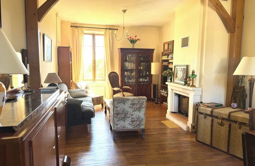 Ecuisses House | Maison Henriette | Charming vacation rental with a view - Sleeps 8
