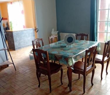 Thiel-sur-Acolin House | Maison individuelle 5 personnes à 5 mn du PAL
