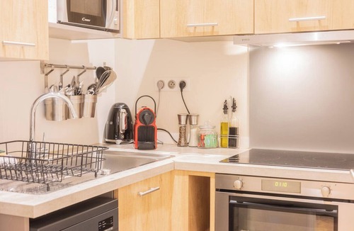 Bordeaux City Centre Apartment | Maison Ingwë - Charming 3-room apartment for 6 people Place Gambetta