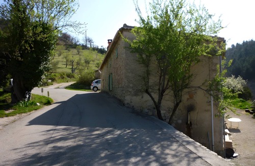 Brantes House | Maison la Joubarbe – Stone House for 5 with Stunning Mont Ventoux Views