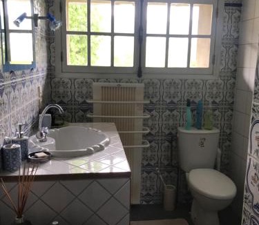 Le Perreon House | Maison LES BLEUETS