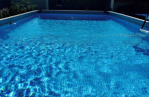 Mazan House | Maison Neuve de Campagne Climatisé, 6 Personnes Avec Piscine, 3 Chambres, 2wc