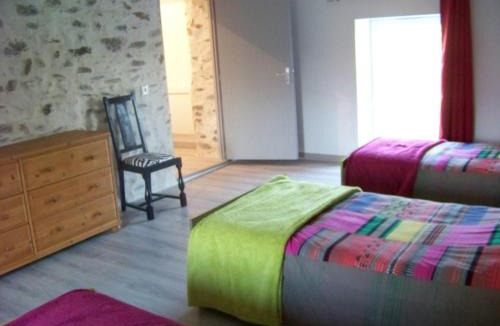 La Roche-sur-Yon House | Maison rénovée en pleine campagne avec terrain, terrasse et équipements familiaux - FR-1-426-157