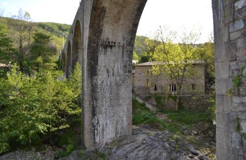 Meyras Bed & Breakfast | Maison Sous Le Pont