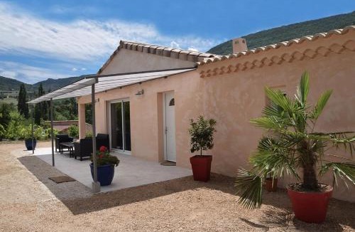 Sias House | Maison spacieuse à La Roche-sur-le-Buis avec piscine privée 150 m²
