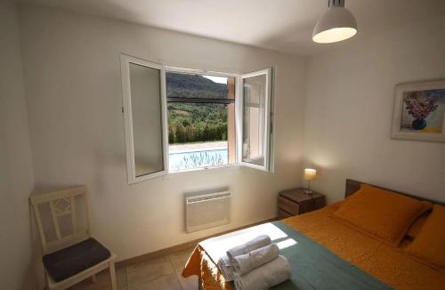 Sias House | Maison spacieuse à La Roche-sur-le-Buis avec piscine privée 150 m²