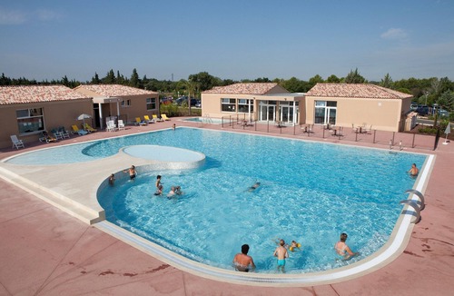 Aubignan House | Maison Spacieuse | Accès Piscine + salle fitness