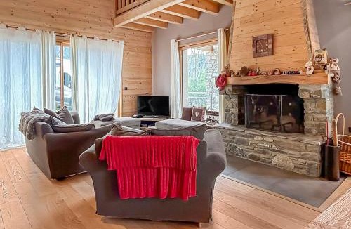 Bourisp Ski Chalet | Maison Style Chalet 4 étoiles avec Jacuzzi- La Sérénité de Sailhan