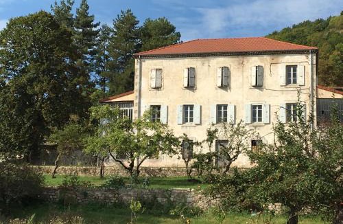 Lamastre Bed & Breakfast | Maison Victorine, chambres d'hôtes