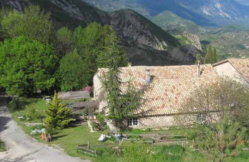 Barret-de-Lioure Bed & Breakfast | Malia - Chambres d'hôtes & Gîte
