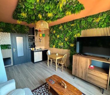 Quartier des Eaux-Claires Apartment | Mango Jungle - Trip to Grenoble - Fully equipped 1-bedroom apartment