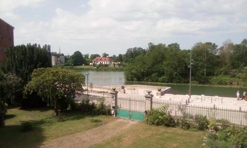Seurre Bed & Breakfast | Manoir de la Saône
