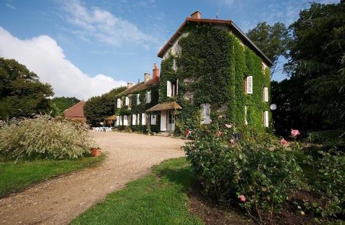 Pierrefitte-sur-Loire House | Manoir du Breuil Chambres d'hôtes