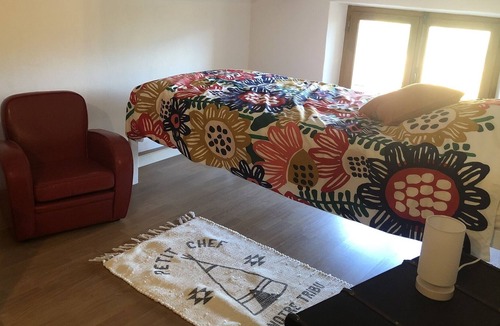 Faucon House | Manon, Provencal farmhouse, swimming pool and opposite Ventoux.