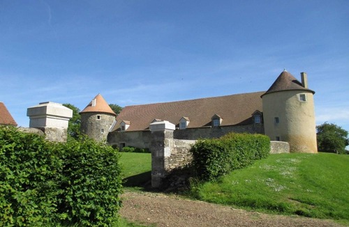 Moussy Villa | Mansion in Burgundy near Morvan Natural Park
