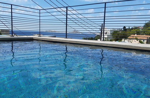 Roucas-Blanc House | Marseille corniche sea view suite