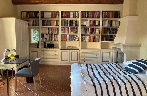 Malaucene House | Mas de charme in Provence with swimming pool & tennis - sleeps 10