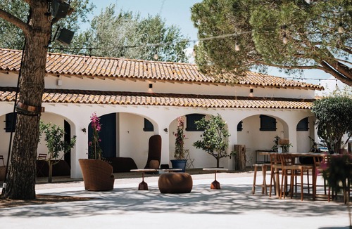 Saintes-Maries-de-la-Mer House | Mas de Dard, an Exceptional Estate in Provence, with a heated pool and a padel court