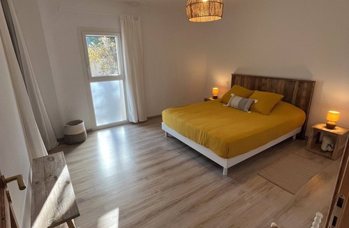 Mornas House | Mas en Pierre du Xvième Rénové au Cœur de la Provence, Nature et Calme Garantis