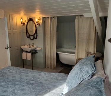 Saint-Martin-d'Ardeche Villa | Mas provençal d'exception avec spa - terrasse 130 m2 - parking privé et plage à pied - Départ des Gorges de l'Ardèche
