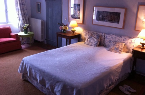 Aubignan House | Mas Provencal, quiet and very spacious with private pool and large garden.,