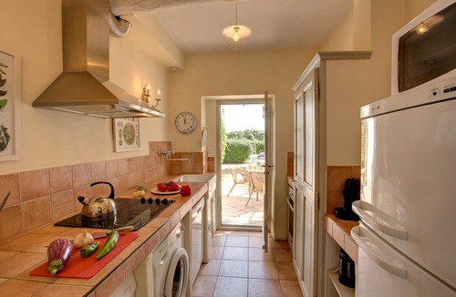 Caromb Villa | Mas St Siffrein - Three Bedroom Villa, Sleeps 6