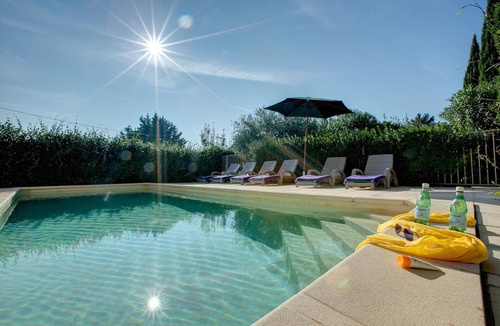 Caromb Villa | Mas St Siffrein - Three Bedroom Villa, Sleeps 6