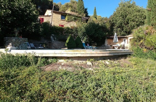 Entrechaux House | Mas with swimming pool and pool house